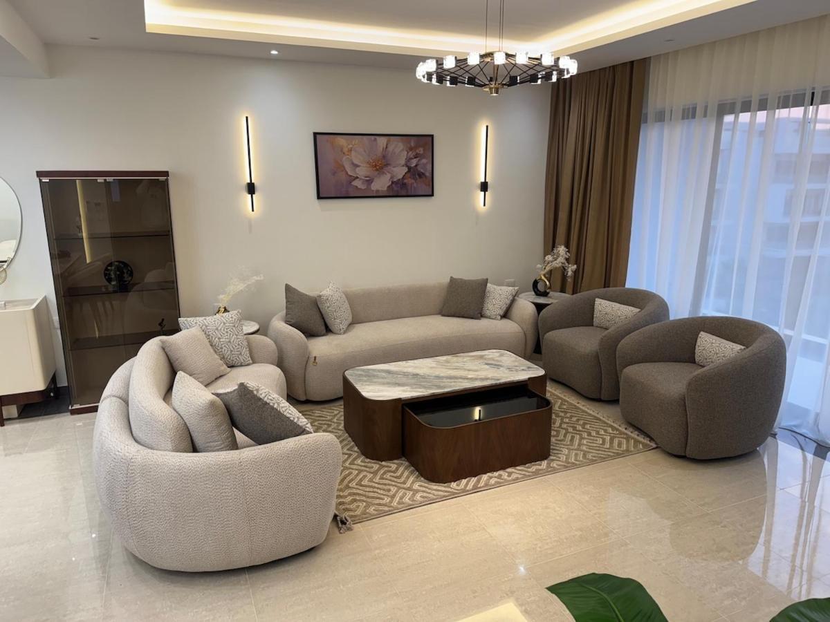 New View Apartment *